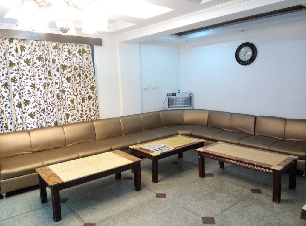 Hotel Grand Jigar Сринагар Экстерьер фото