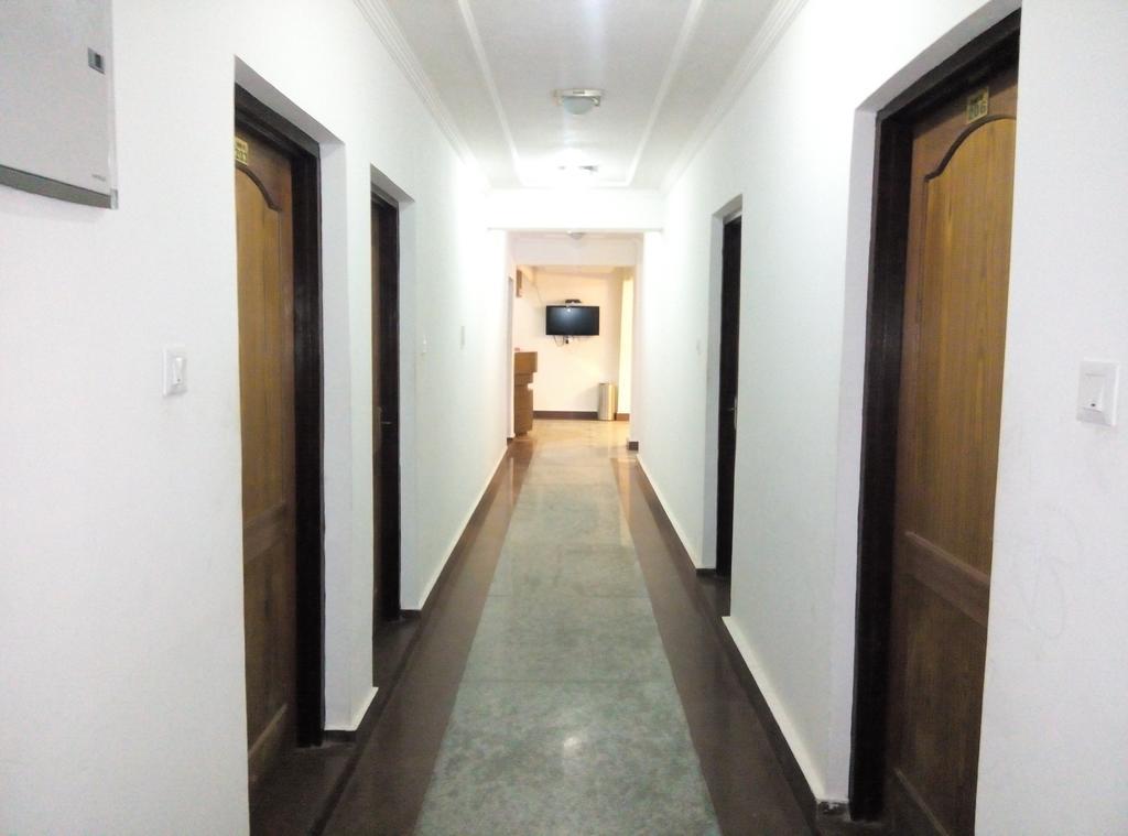 Hotel Grand Jigar Сринагар Экстерьер фото